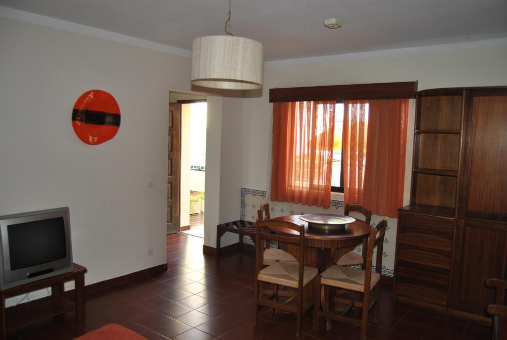 Apartamentos Olhos Do Mar Albufeira Exterior photo