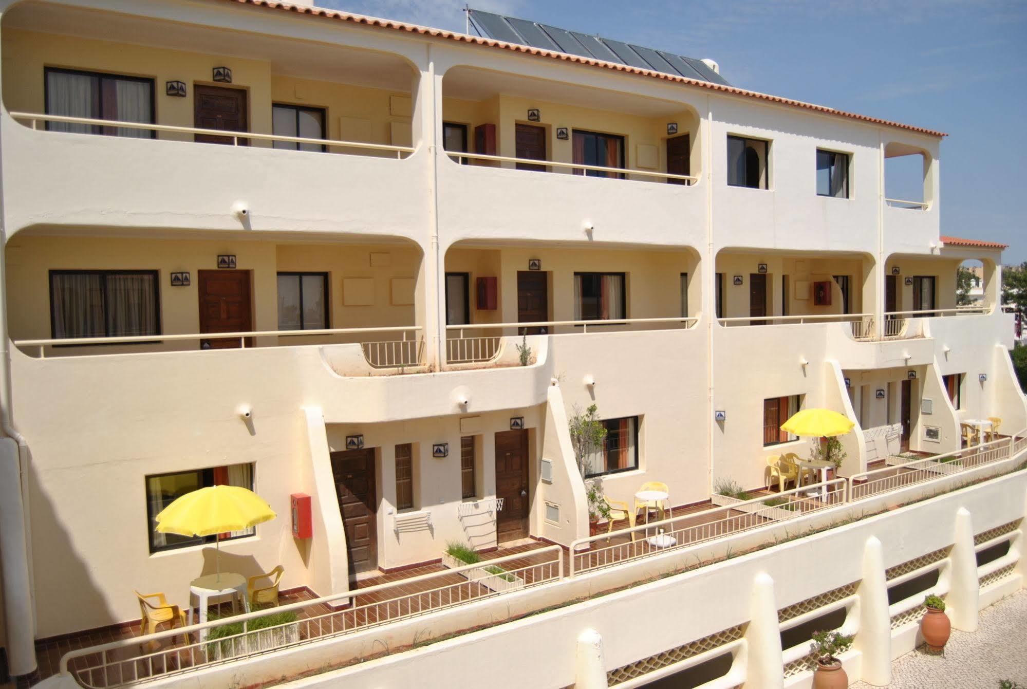 Apartamentos Olhos Do Mar Albufeira Exterior photo